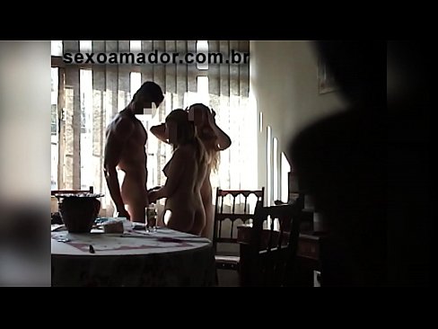 ❤️ Sexu-lagunek gizon erraldoi bat eta hirukote batera gonbidatzen dituzte berarekin ❤❌ Kalitatezko pornoa gurean eu.tubsexer-porn.ru ️❤